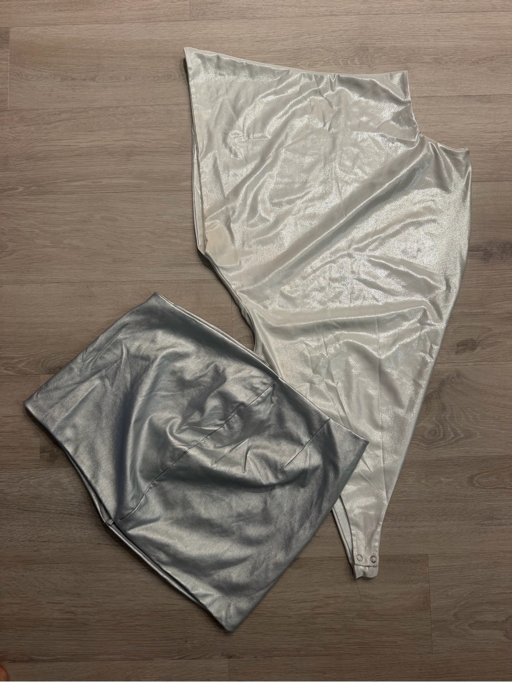 Coucoo Set Metallic Silver Two-Piece Set - Shimmer Top & Skirt